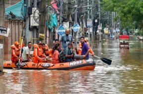 असम में भारी बारिश से बाढ़