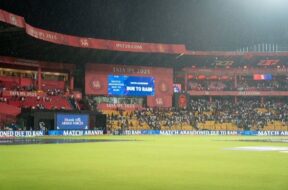 आरसीबी-केकेआर मैच धुला