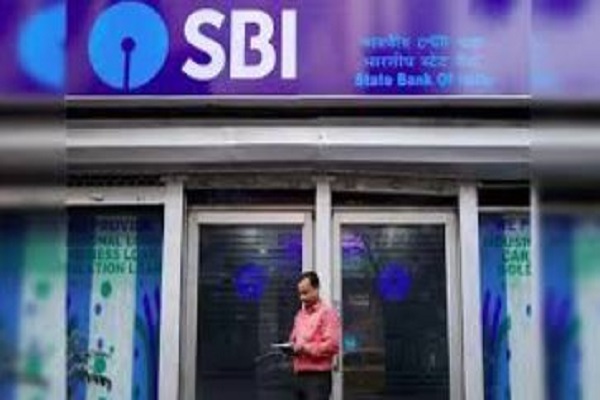 शीर्ष बैंकों ने कहा – देश में बिना किसी परेशानी के सामान्य चल रहीं एटीएम और डिजिटल सेवाएं