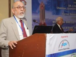 डॉ. श्रीनिवासन1