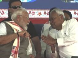 नीतीश कुमार व पीएम मोदी