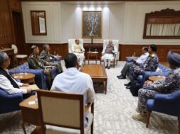 पीएम मोदी की समीक्षा बैठक