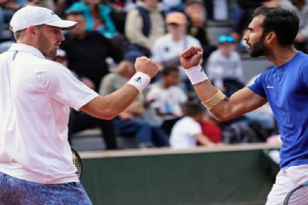 फ्रेंच ओपन टेनिस : भांबरी-गैलोवे कठिन जीत से दूसरे दौर में, बोलीपल्ली-बैरिएंटोस की जोड़ी बाहर