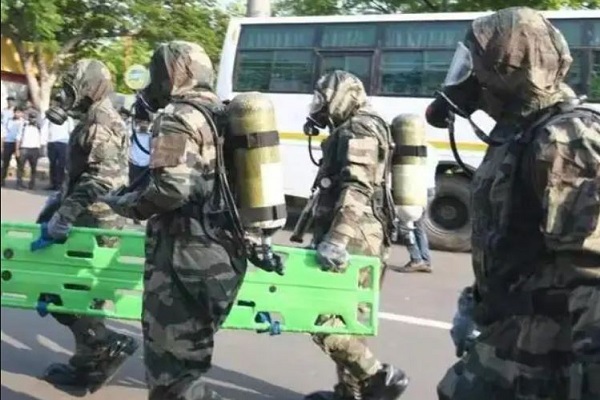 उत्तर प्रदेश में अलर्ट : हवाईअड्डों और रेलवे स्टेशनों पर चौकसी, पुलिसकर्मियों की छुट्टियां निरस्त