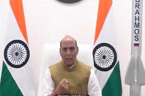 राजनाथ सिंह बोले – ‘आपरेशन सिंदूर’ ने पीड़ित परिवारों को दिलाया इंसाफ, रावलपिंडी तक सुनी गई भारतीय सेनाओं की धमक