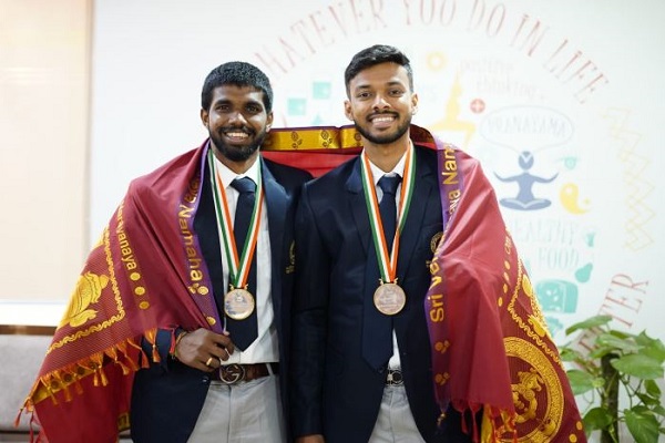 खेल मंत्री मांडविया ने सात्विक व चिराग को प्रदान किया ‘खेल रत्न’ सम्मान