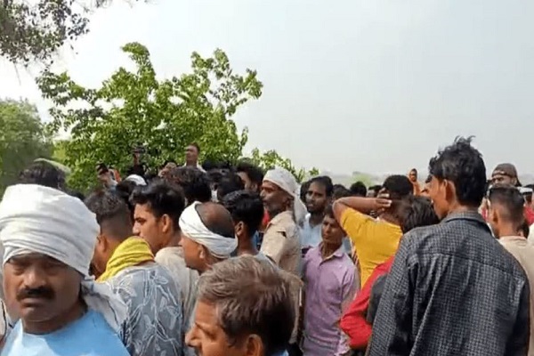 उत्तर प्रदेश : औरैया में सेंगर नदी में नहाने गए 6 छात्र डूबे, दो भाइयों समेत तीन की मौत