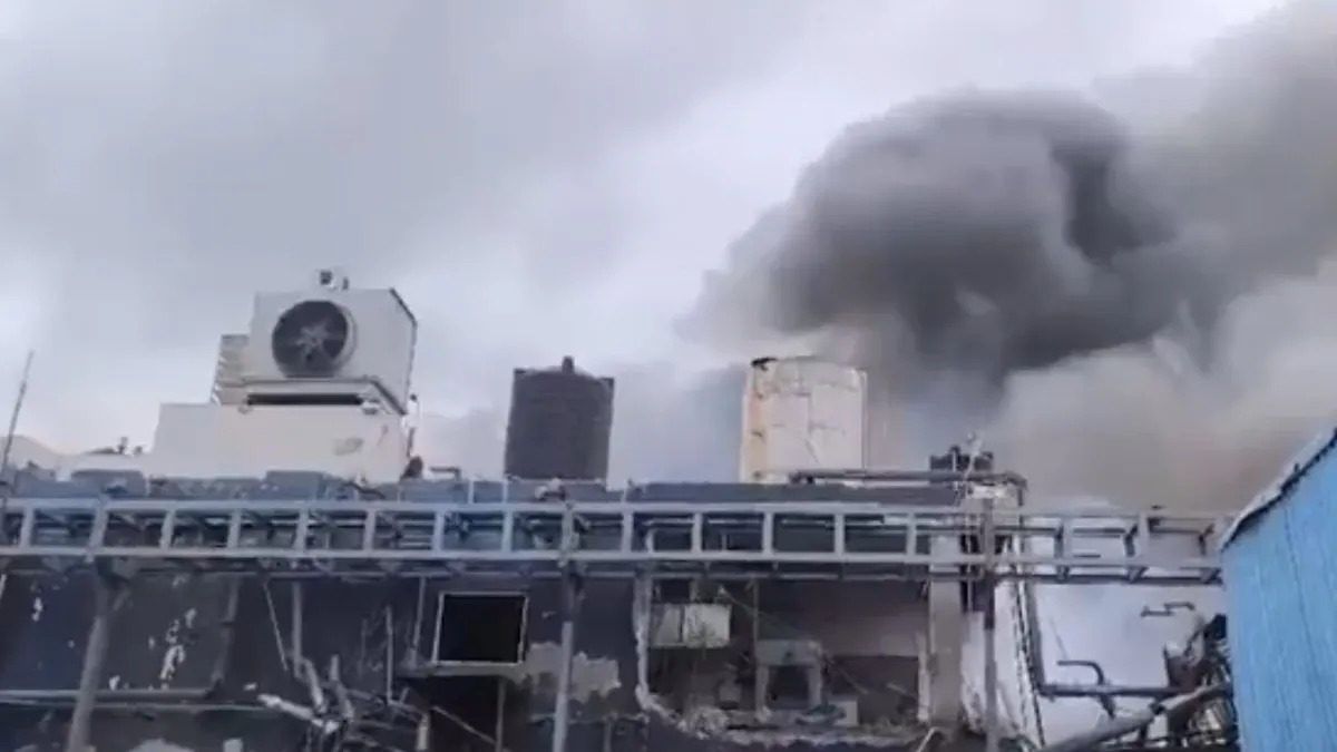 तेलंगाना में दर्दनाक हादसा : केमिकल फैक्ट्री में भीषण धमाका, 10 मजदूरों की मौत, 20 घायल