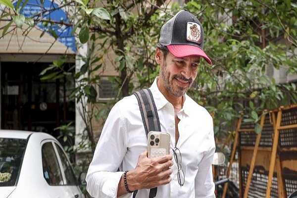 मीठी नदी घोटाला : अभिनेता डिनो मोरिया ईडी के समक्ष पेश, जानिए क्या है पूरा मामला