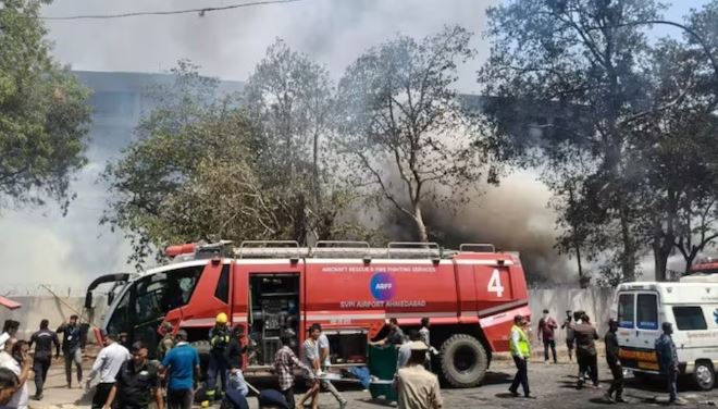 अहमदाबाद विमान हादसा – पायलट ने उड़ान भरते ही करीबी एटीसी को MAYDAY कॉल दी थी, लेकिन…