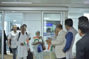 ईरान से लौट रहे भारतीय