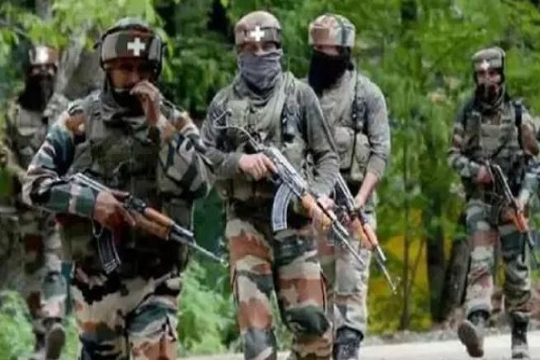 उधमपुर में सुरक्षा बलों ने जैश-ए-मोहम्मद के चार आतंकवादियों को घेरा, अभियान जारी