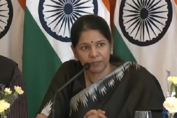 ‘भारत की राष्ट्रीय भाषा क्या है?’ स्पेन में इस सवाल का जवाब देकर DMK सांसद कनिमोई ने खूब बटोरीं तालियां