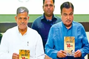 दत्तात्रेय होसबाले व नितिन गडकरी