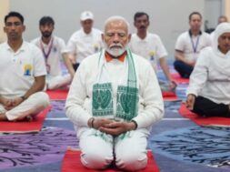 पीएम मोदी का योगाभ्यास