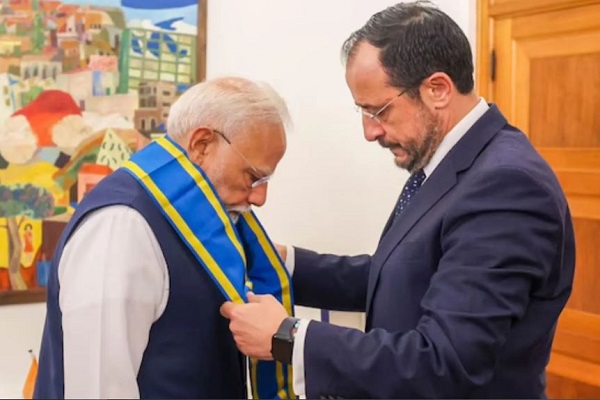 पीएम मोदी साइप्रस के सर्वोच्च नागरिक सम्मान ‘ग्रैंड क्रॉस ऑफ द ऑर्डर ऑफ मकारियोसIII’ से सम्मानित