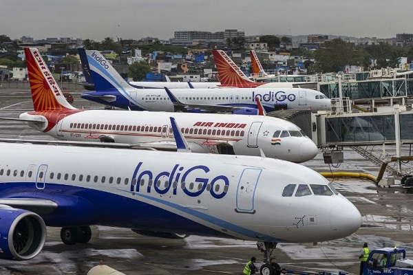 इंफ्रास्ट्रक्चर में क्रांति के 11 साल : वित्त वर्ष 2024-25 के दौरान भारत के उड्डयन क्षेत्र में घरेलू यात्रियों की संख्या 165 करोड़