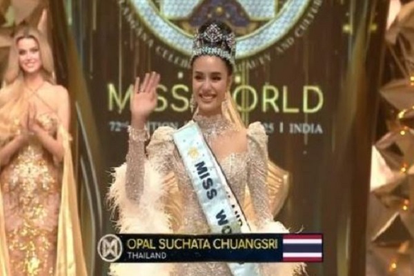 थाईलैंड की सुचाता चुआंग्सरी ने भारत में पहना मिस वर्ल्ड 2025 का ताज