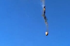 हॉट एयर बैलून में आग लगी1