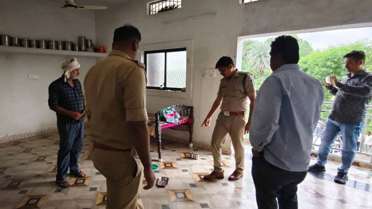 एमपी में सामूहिक आत्महत्या! एक ही परिवार के 4 सदस्यों की मौत, जांच में जुटी पुलिस