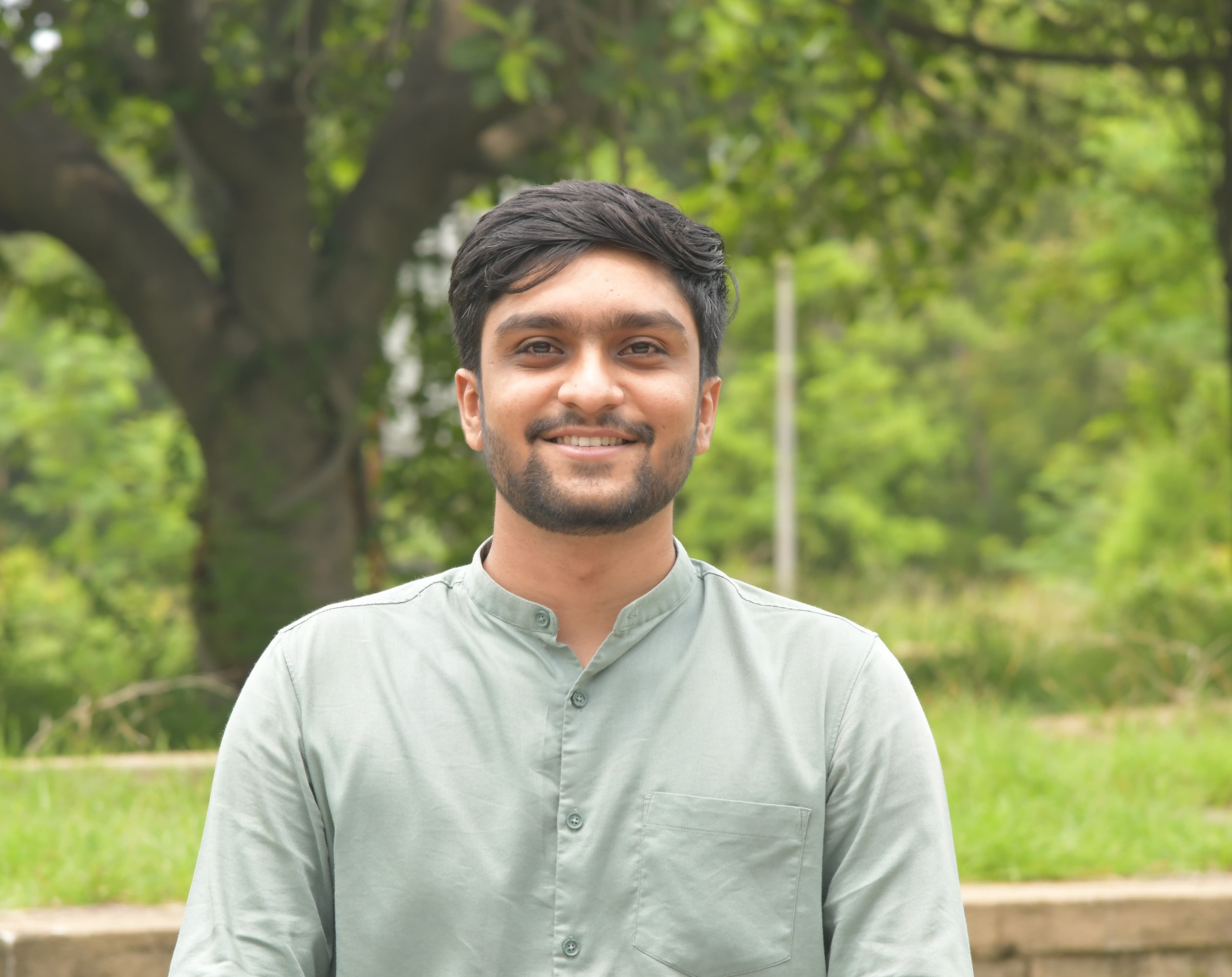 ऑक्सफोर्ड तक पहुँचे अदाणी विद्या मंदिर के छात्र विवेक