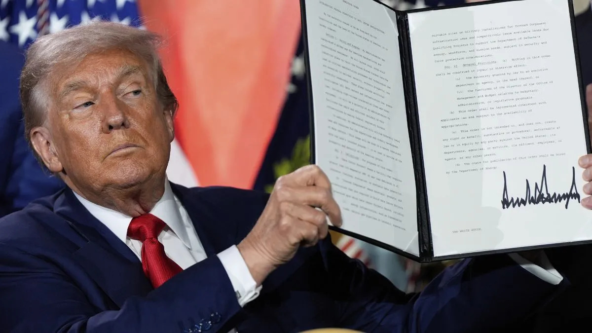 अमेरिकी टेक कंपनियों को राष्ट्रपति ट्रंप ने दी धमकी, ‘अब चीन में फैक्ट्रियां, भारत में नौकरियां नहीं!’