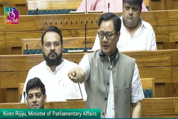 मानसून सत्र : विपक्ष ने लगातार दूसरे दिन नहीं चलने दी संसद, किरेन रिजिजू बोले – विपक्ष अपना रहा दोहरे मानदंड