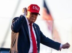 डोनाल्ड ट्रंप