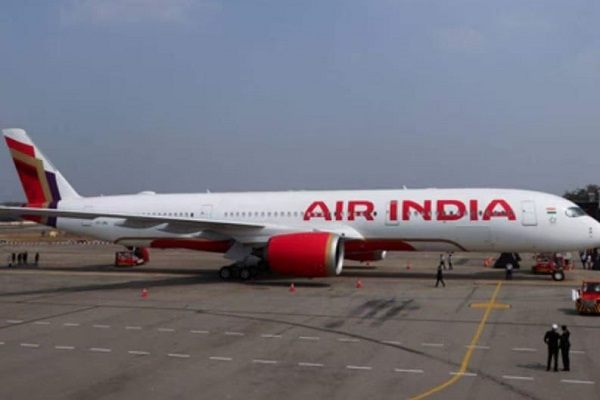 दिल्ली एयरपोर्ट पर हादसा : लैंड करते ही एअर इंडिया के विमान की पॉवर यूनिट में लगी आग, सभी यात्री सुरक्षित