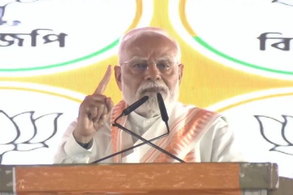 पीएम मोदी ने दुर्गापुर में 5400 करोड़ की परियोजनाओं का किया उद्घाटन और शिलान्यास