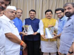 फडणवीस से मिले उद्धव