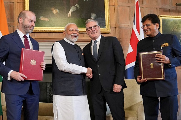 भारत-ब्रिटेन के बीच ऐतिहासिक व्यापार समझौता, पीएम मोदी बोले – ‘यह साझा समृद्धि का नया अध्याय’