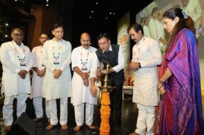 युवा आध्यात्मिक शिखर सम्मेलन1