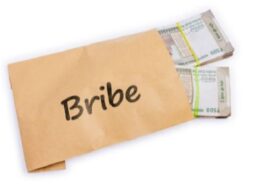 रिश्वतखोरों को पकड़ने की पहल