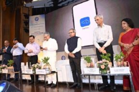 रेल वन एप लॉन्च