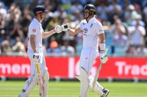 हैरी ब्रुक व जैमी स्मिथ