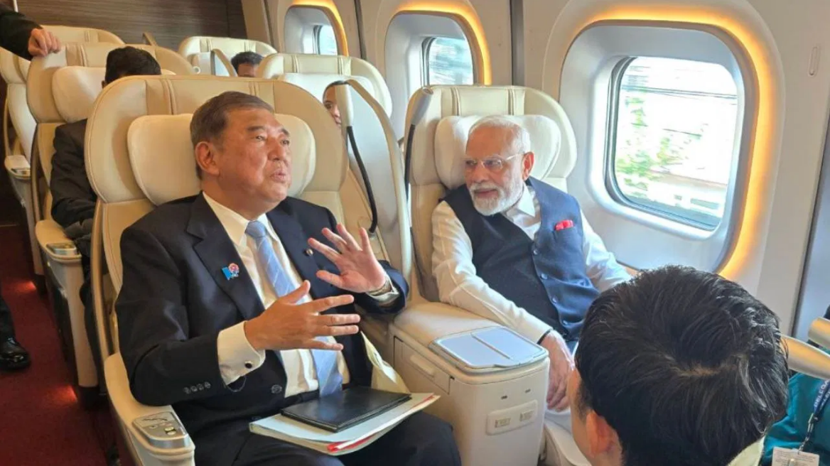 पीएम मोदी ने की जापान के प्रधानमंत्री के साथ बुलेट ट्रेन में की यात्रा, भारतीय ट्रेन चालकों से की मुलाकात