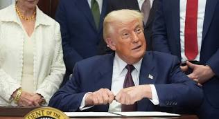 ‘सुना है भारत अब रूस से तेल नहीं खरीदेगा, यह एक अच्छा कदम है’… सरकार के बयान पर ट्रंप का बड़ा दावा