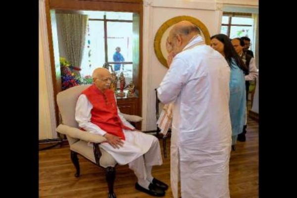 लालकृष्ण आडवाणी से आगे निकले अमित शाह, केंद्रीय गृह मंत्री के रूप में 2258 दिन पूरे