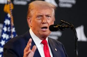 डोनाल्ड ट्रंप