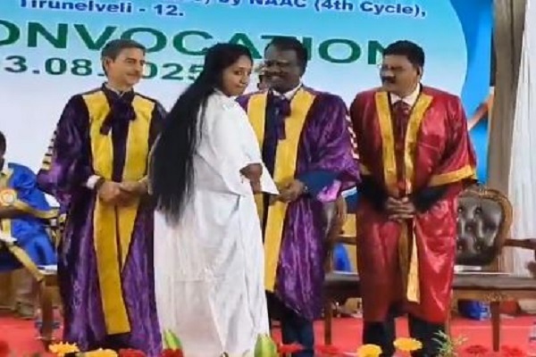 तमिलनाडु की पीएचडी स्कॉलर ने राज्यपाल आरएन रवि के हाथों डिग्री लेने से किया इनकार, नहीं खिंचवाई तस्वीर