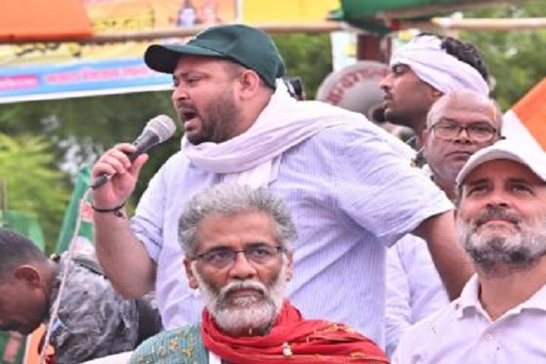 वोटर अधिकार यात्रा में बोले तेजस्वी यादव  – ‘राहुल गांधी को देश का प्रधानमंत्री बनाएंगे’