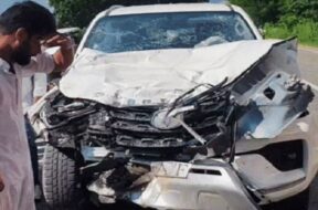 दुर्घटनाग्रस्त फॉर्च्यूनर