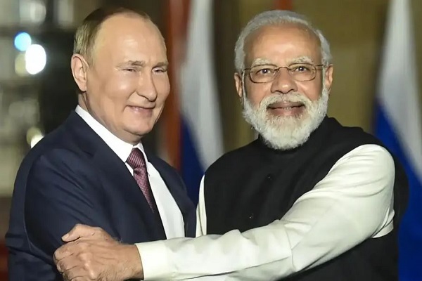 पीएम मोदी ने रूसी राष्ट्रपति पुतिन से की बात, द्विपक्षीय शिखर सम्मेलन के लिए दिया आमंत्रण