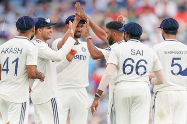 ओवल टेस्ट : दूसरे दिन 15 विकेटों का पतन, सिराज व प्रसिद्ध के बाद यशस्वी ने बढ़ाया भारत का मनोबल