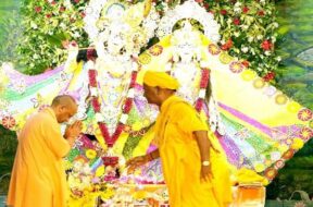 मथुरा में राधा-कृष्ण के दर्शन