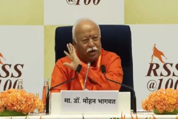 मोहन भागवत ने की परिवार में 3 बच्चों की वकालत, बोले – धर्मांतरण से बढ़ रहा आबादी का असंतुलन