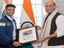 राजनाथ सिंह ने शुभांशु से की मुलाकात