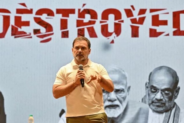 राहुल गांधी ने निर्वाचन आयोग को दी सीधी चुनौती, प्रेस कॉन्फ्रेंस में सबूतों के साथ गिनाईं वोटर लिस्ट की गड़बड़ियां