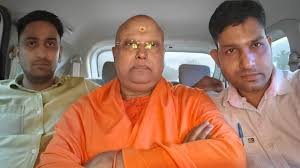 मोबाइल ने खोले बाबा चैतन्यानंद सरस्वती के कई गंदे राज, एयरहोस्टेज के साथ मिलीं फोटोज तो लड़कियों से चैट्स भी बरामद